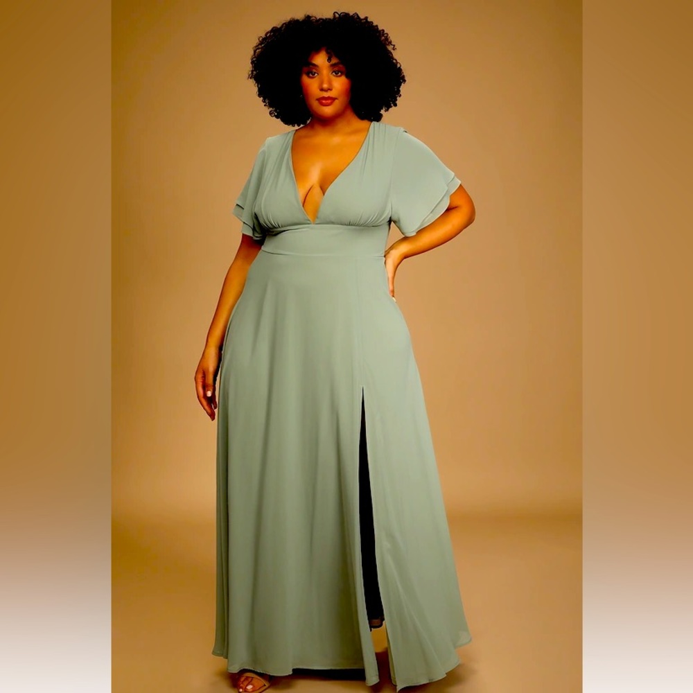 Lulu’s Sage Flutter Sleeve Maxi Dress